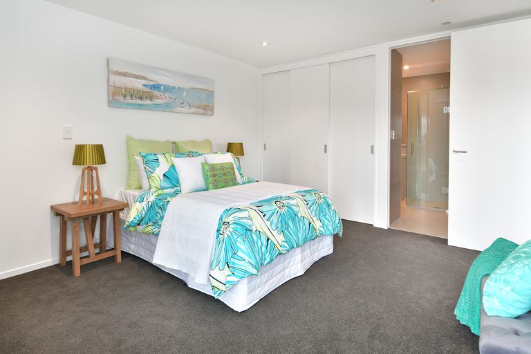 Photo of property in 305/252 Centreway Road, Orewa, 0931