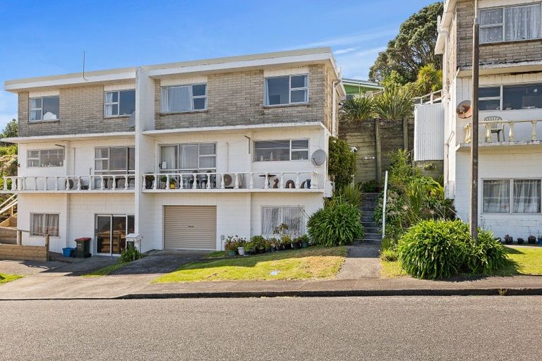 Photo of property in 27b Port View Crescent, Moturoa, New Plymouth, 4310