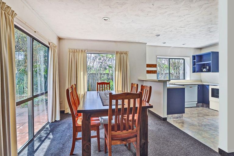 Photo of property in 7a Bucksburn Place, Greenmeadows, Napier, 4112