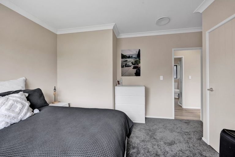 Photo of property in 7 Manatu Lane, Inglewood, 4330