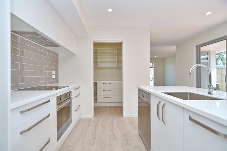 Photo of property in 26 Tara Crescent, Woodend, 7610