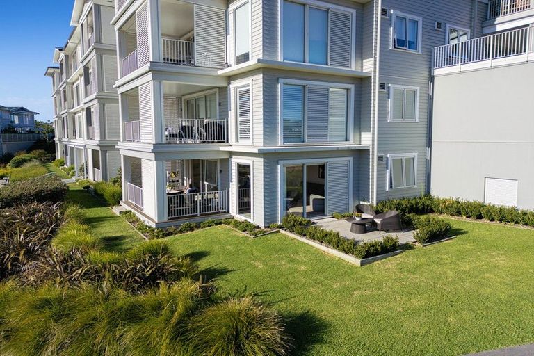 Photo of property in 152 Landmark Terrace, Orewa, 0931
