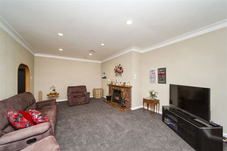 Photo of property in 14 Disraeli Street, Hawera, 4610