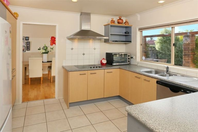Photo of property in 81 Summerland Drive, Henderson, Auckland, 0612