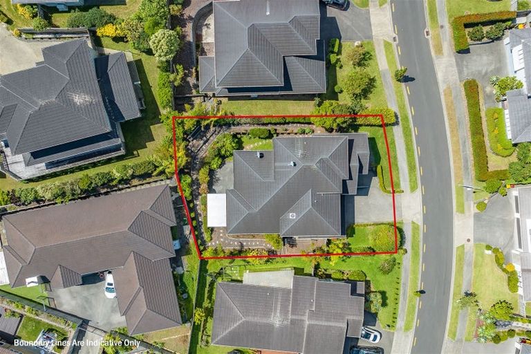 Photo of property in 6 Fairhill Place, Flat Bush, Auckland, 2016