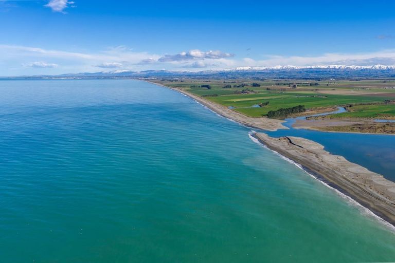 Photo of property in 17 Stopbank Road, Milford, Temuka, 7986