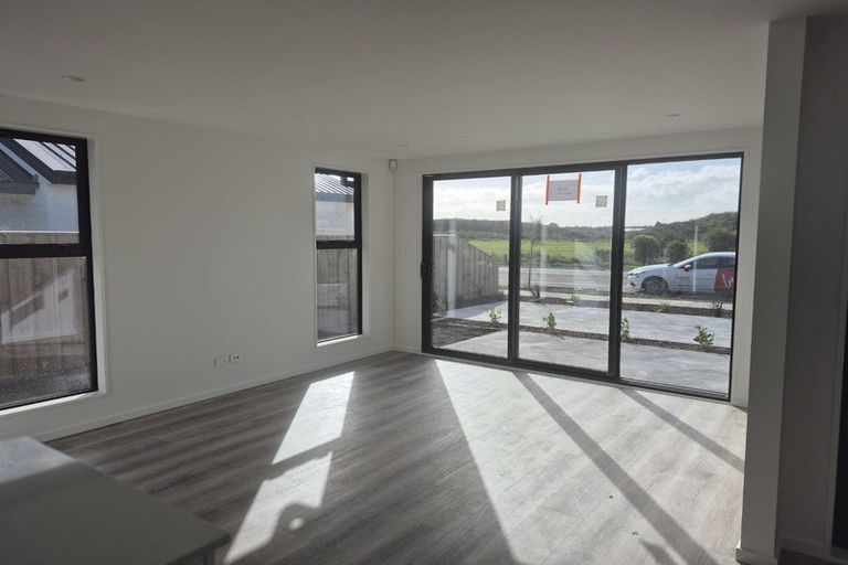 Photo of property in 32 Pateman Street, Woodend, 7610