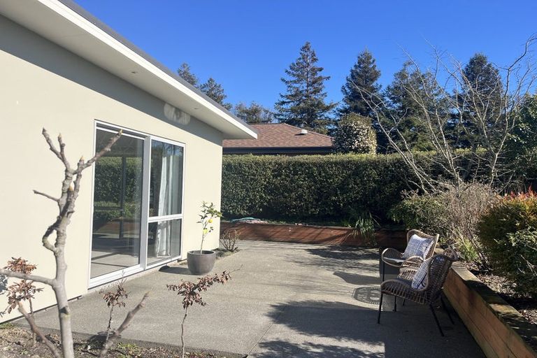 Photo of property in 47 Oakgrove Drive, Rangiora, 7400