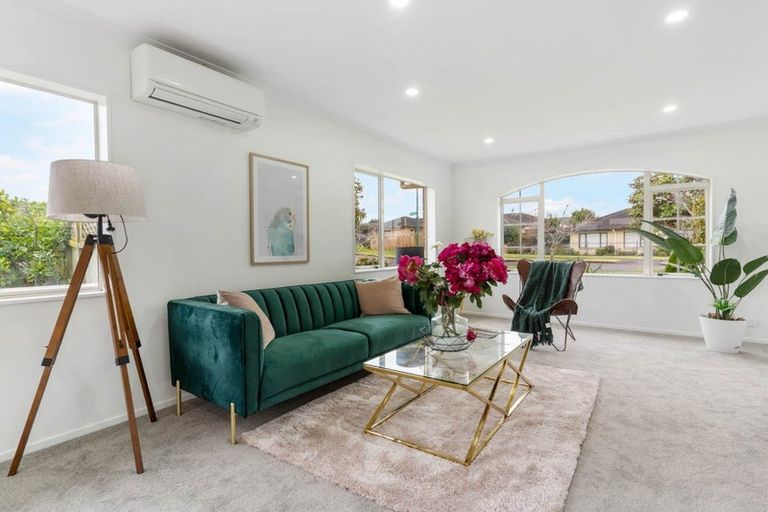 Photo of property in 3 Villino Place, Randwick Park, Auckland, 2105