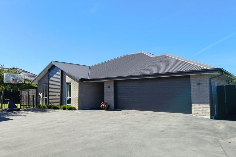Photo of property in 8 Churchill Drive, Rangiora, 7400