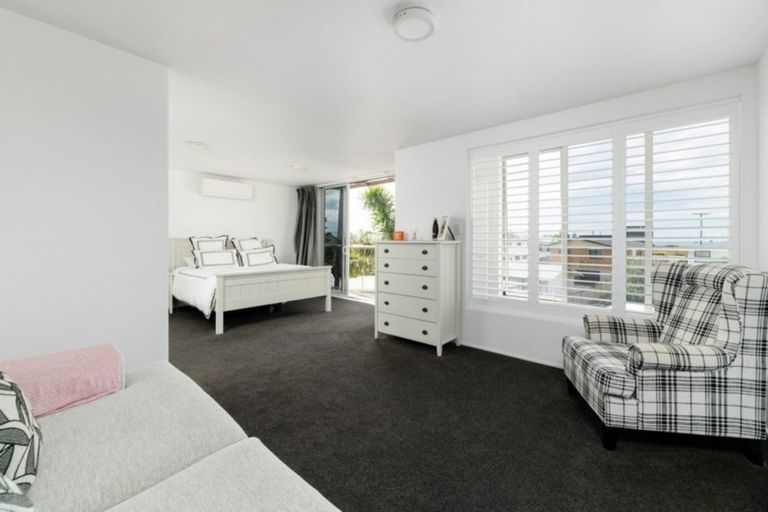 Photo of property in 1225 Papamoa Beach Road, Papamoa Beach, Papamoa, 3118