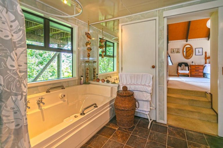 Photo of property in 445 Preeces Point Road, Preece Point, Coromandel, 3506