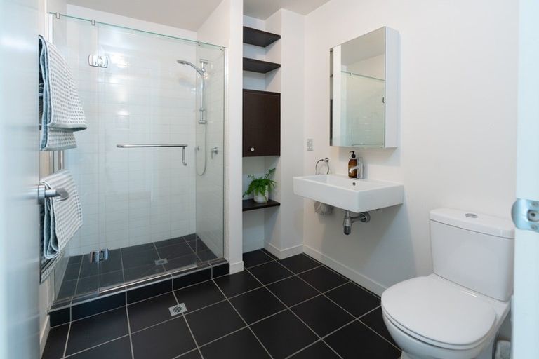 Photo of property in Montreaux Apartments, 8a/164 The Terrace, Wellington Central, Wellington, 6011