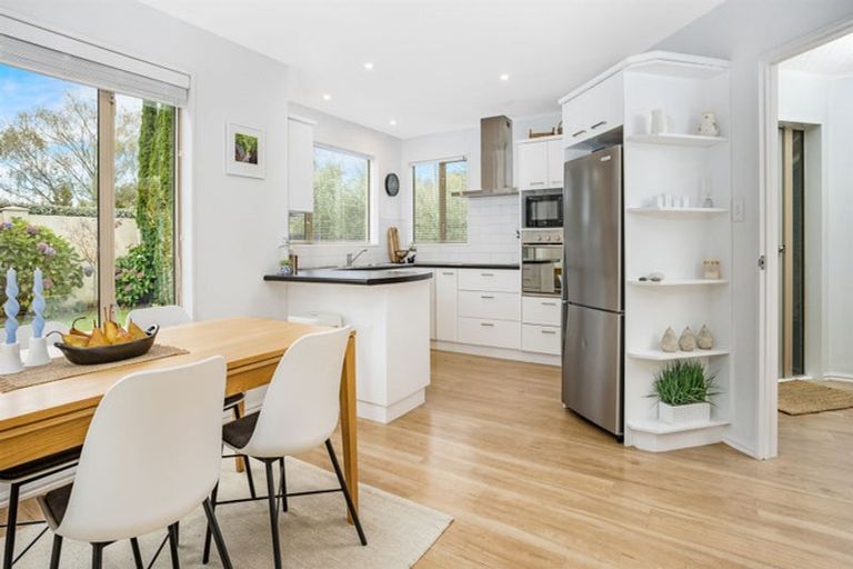 Photo of property in 30 Centaurus Road, Cashmere, Christchurch, 8022