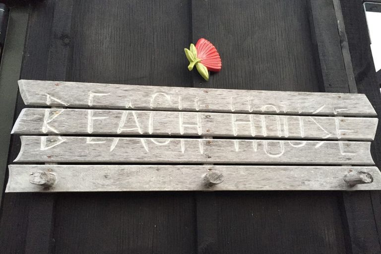 Photo of property in 165 Karewa Parade, Papamoa Beach, Papamoa, 3118