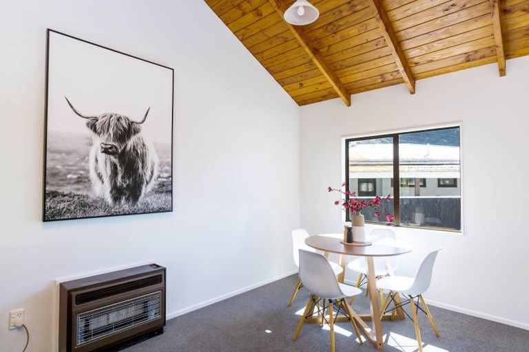 Photo of property in 1 Moonstone Grove, Birchville, Upper Hutt, 5018