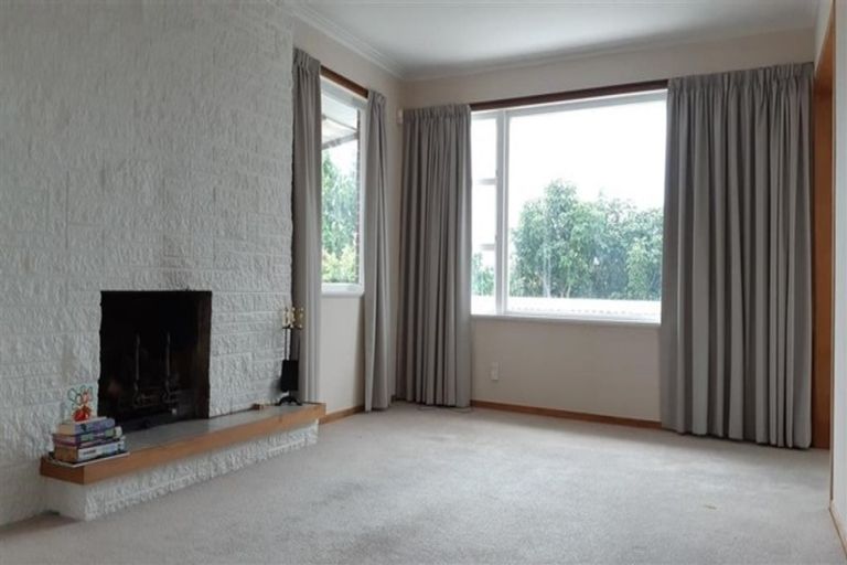 Photo of property in 141 Forrest Hill Road, Forrest Hill, Auckland, 0620