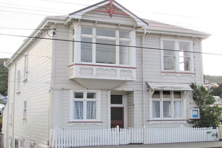 Photo of property in 4/110 Clyde Street, Island Bay, Wellington, 6023