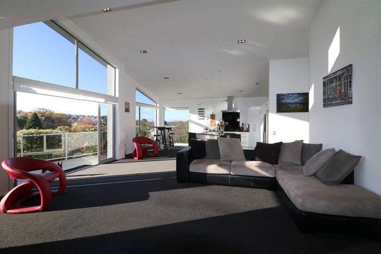Photo of property in 92 Douglas Street, Highfield, Timaru, 7910