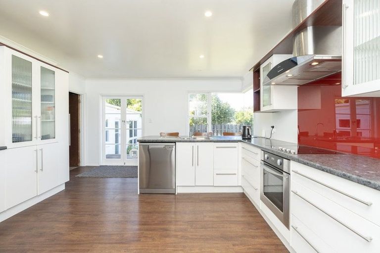 Photo of property in 9 Gerrand Place, Chedworth, Hamilton, 3210