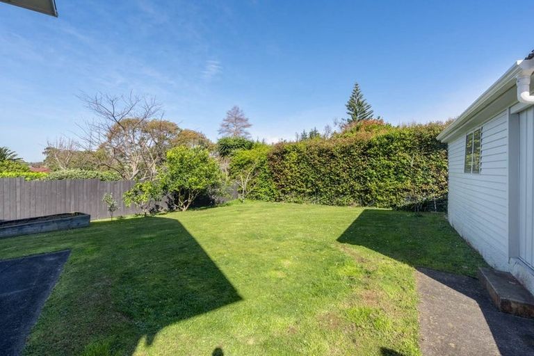 Photo of property in 12 Fordyce Avenue, Sunnyhills, Auckland, 2010