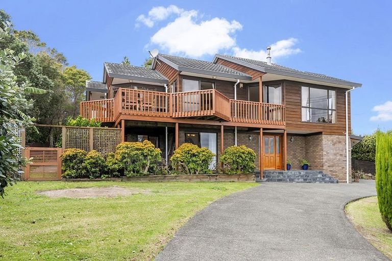 Photo of property in 4 Shakespear Road, Army Bay, Whangaparaoa, 0930