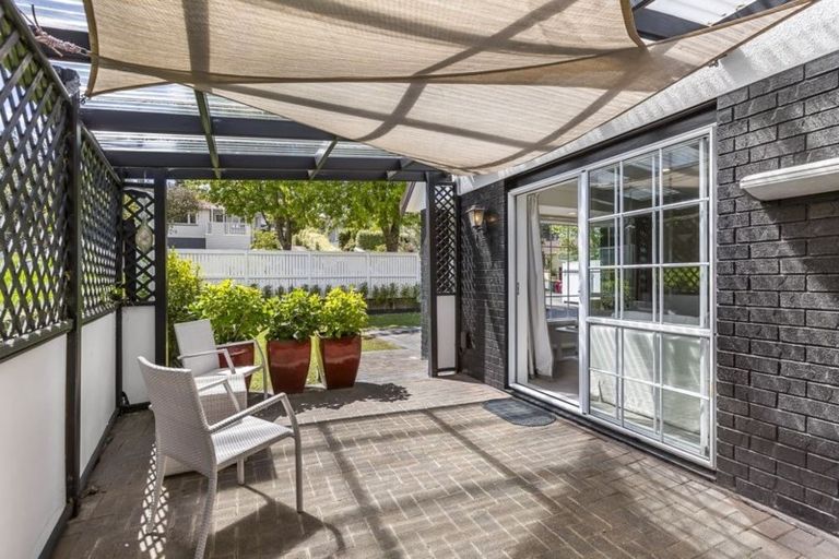 Photo of property in 1/48 Seaton Road, Murrays Bay, Auckland, 0630