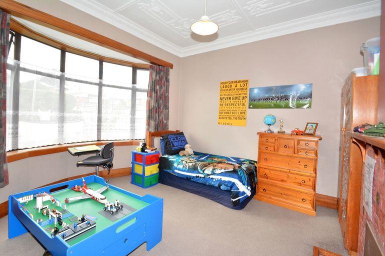 Photo of property in 90 Tomahawk Road, Andersons Bay, Dunedin, 9013