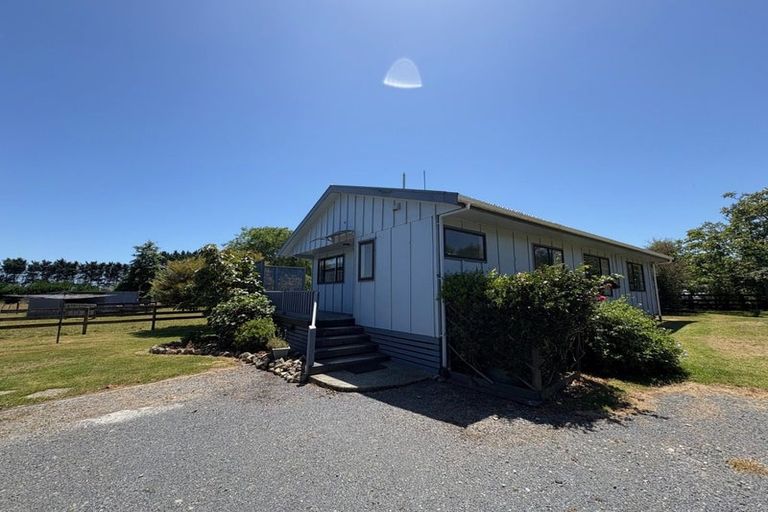 Photo of property in 38 Garth Road, Levin, 5571