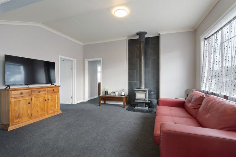 Photo of property in 32 Flower Street, Bulls, 4818