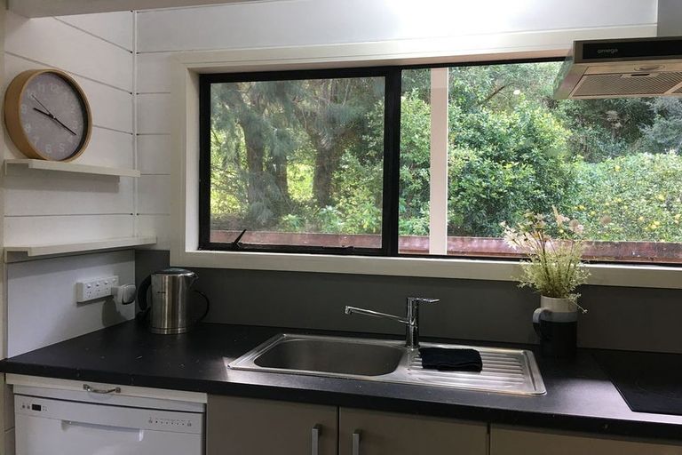 Photo of property in 11 Kereru Grove, Greenhithe, Auckland, 0632