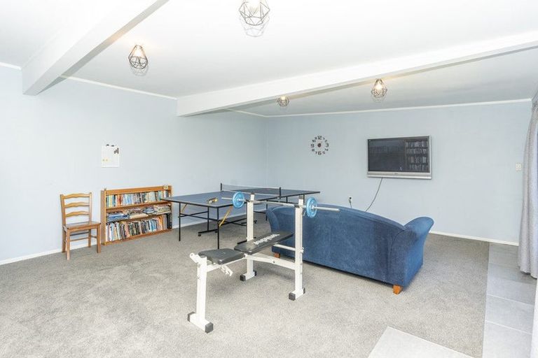 Photo of property in 9 Gerrand Place, Chedworth, Hamilton, 3210