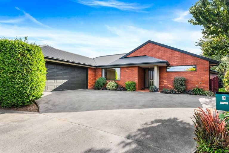 Photo of property in 8 Thornaby Close, Burnside, Christchurch, 8053
