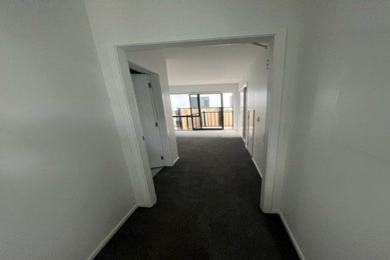 Photo of property in 2/41 Collingwood Street, Waterloo, Lower Hutt, 5011
