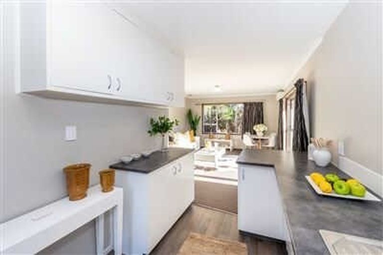 Photo of property in 2/9 Somme Street, St Albans, Christchurch, 8014