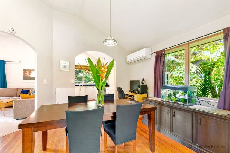 Photo of property in 79 Warner Park Avenue, Laingholm, Auckland, 0604