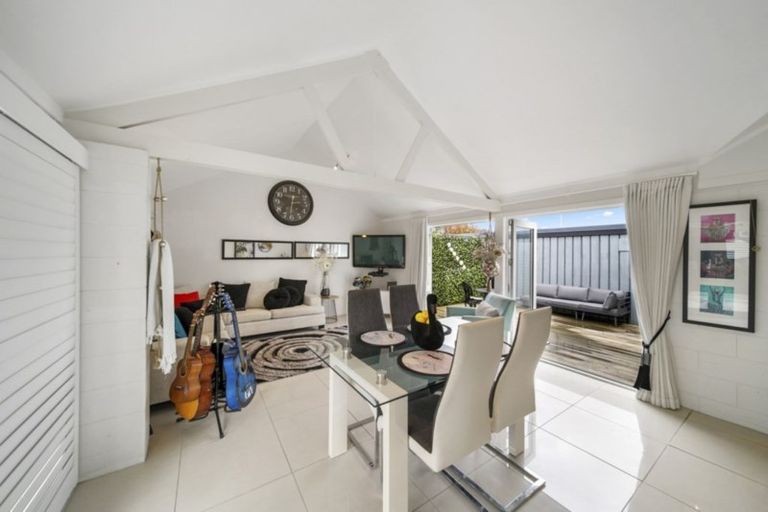 Photo of property in 1/27 Browns Avenue, Pakuranga, Auckland, 2010