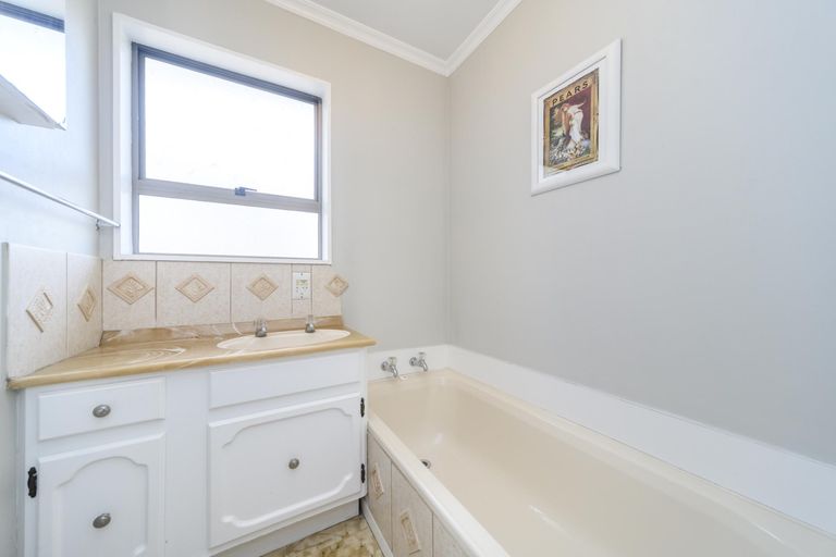 Photo of property in 4/82 Russell Street, Palmerston North, 4414