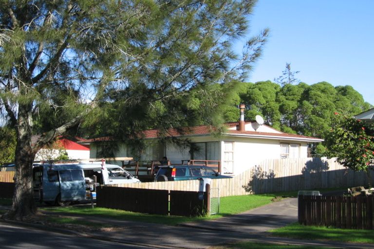 Photo of property in 6 Sandrine Avenue, Clover Park, Auckland, 2019