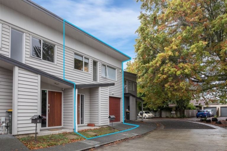 Photo of property in 2/45a Swanson Road, Henderson, Auckland, 0610