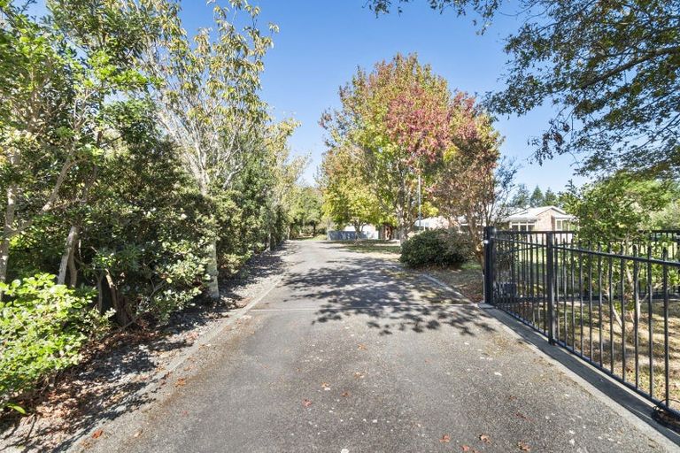 Photo of property in 98 Polson Hill Drive, Aokautere, Palmerston North, 4471