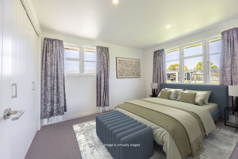 Photo of property in 21 Pitt Street, Clive, 4102