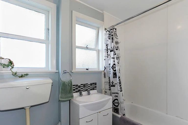 Photo of property in 23 Rudleigh Avenue, Upper Riccarton, Christchurch, 8041