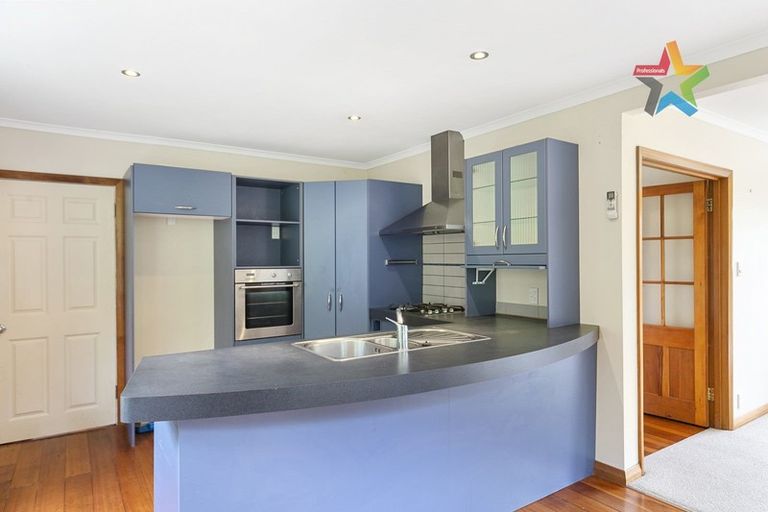 Photo of property in 25 Montgomery Avenue, Karori, Wellington, 6012