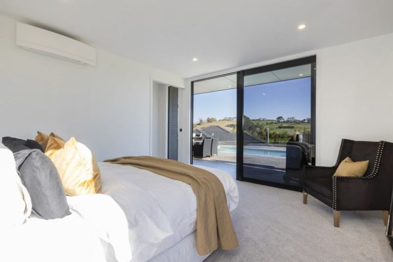 Photo of property in 15 Laly Haddon Place, Matakana, Warkworth, 0985