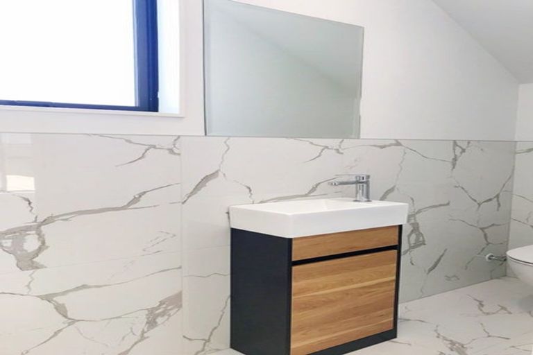 Photo of property in 3c Glennandrew Drive, Half Moon Bay, Auckland, 2012