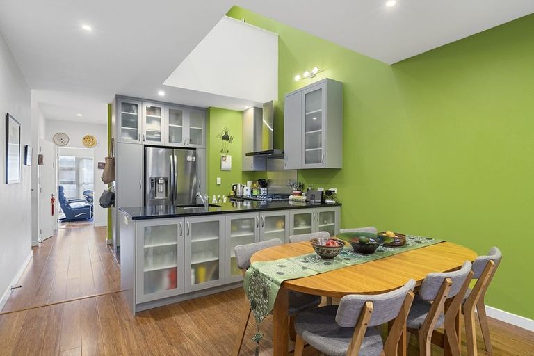 Photo of property in Galleria Apartments, 4/77 Tory Street, Te Aro, Wellington, 6011