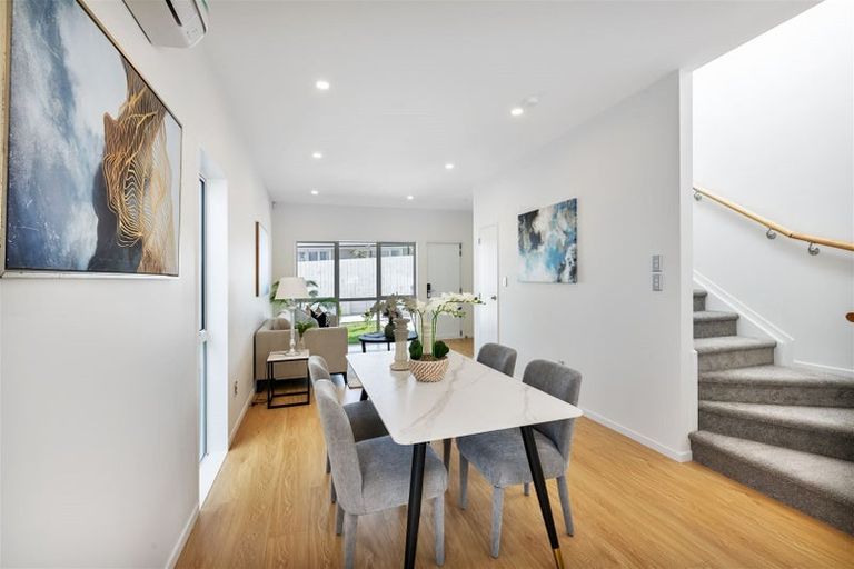 Photo of property in 3e Kingdale Road, Henderson, Auckland, 0610