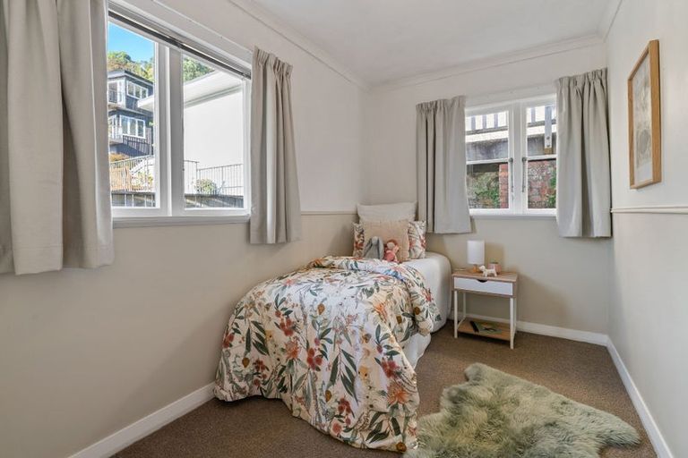 Photo of property in 82 Mortimer Terrace, Brooklyn, Wellington, 6021