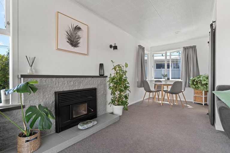 Photo of property in 16 Wavell Crescent, Lansdowne, Masterton, 5810